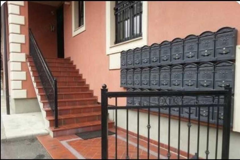 Apartament cu 2 camere semidecomandat în Ronaț