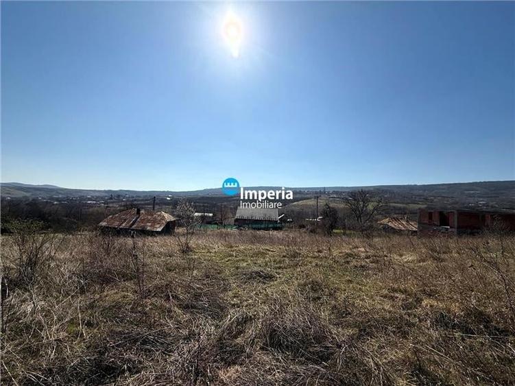 Teren Construcții intravilan de 500 mp, în Goruni