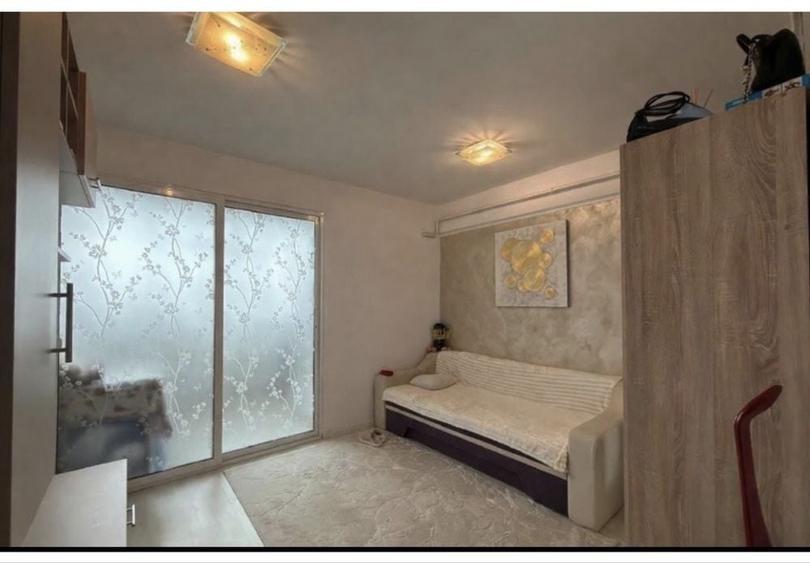 Apartament cu 2 camere decomandat în Valea Adâncă