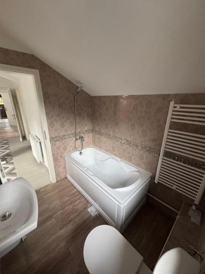Apartament cu 3 camere decomandat în Valea Alba