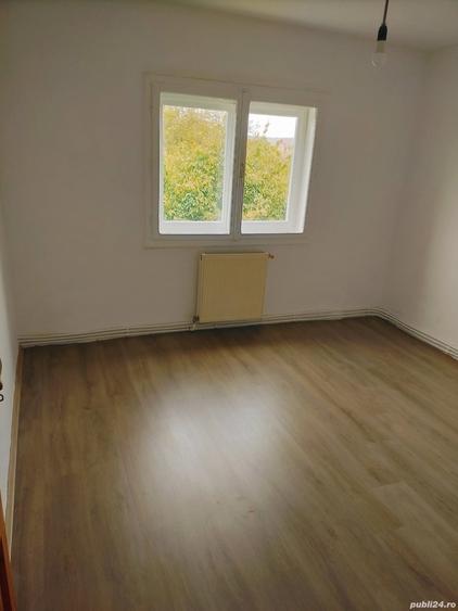 Apartament cu 3 camere decomandat în Lugoj