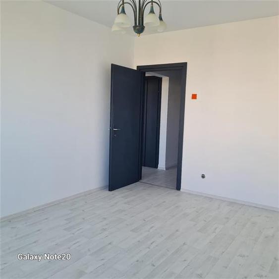 Apartament cu 2 camere decomandat în Podgoria