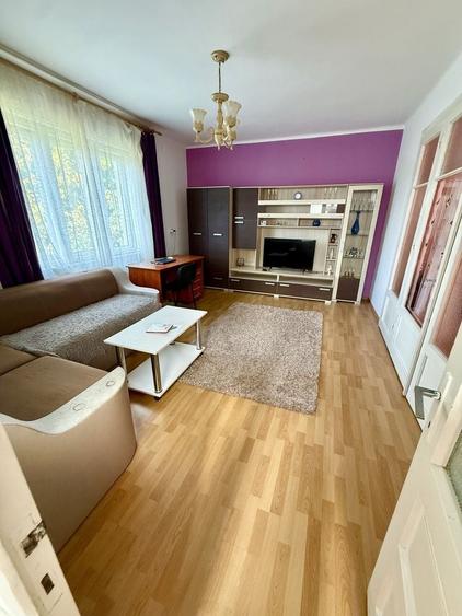 Apartament cu 3 camere decomandat în Zorilor