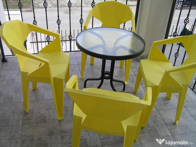 Apartament cu 4 camere decomandat în Nord