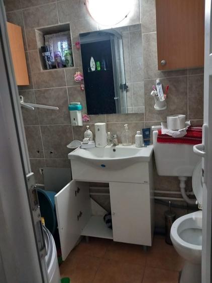 Casă cu 4 camere în Gherghița