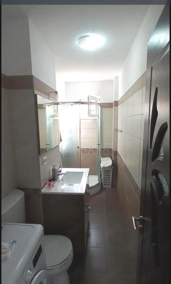 Apartament cu 3 camere nedecomandat în Șagului