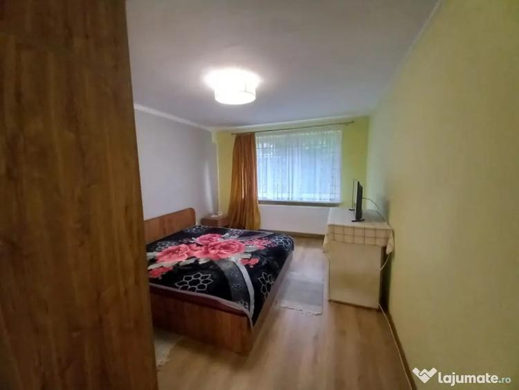 Apartament cu 3 camere decomandat în Săsar