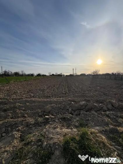 Casă cu 2 camere cu Teren 4700 Mp în Asuaju de Sus