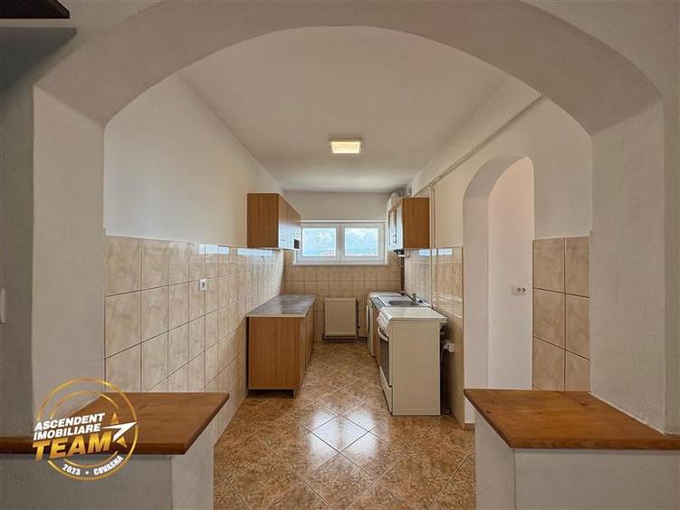 Apartament cu 2 camere decomandat în Simeria
