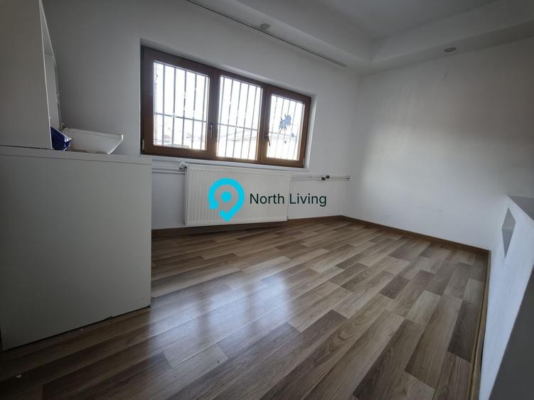 Apartament cu 4 camere decomandat în Calea Călărașilor