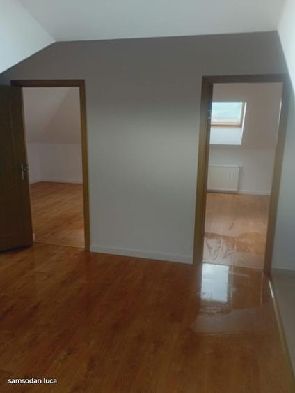 Apartament cu 4 camere decomandat în Florești