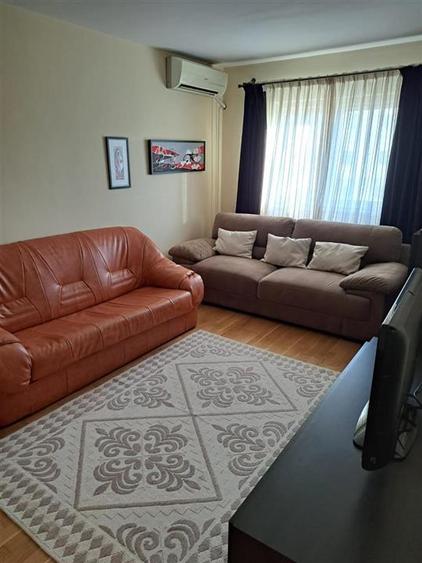 Apartament cu 3 camere decomandat în Baza 3