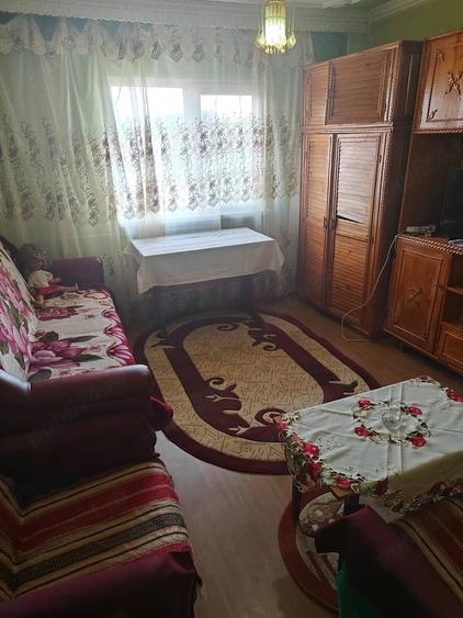 Garsonieră decomandată în Coman