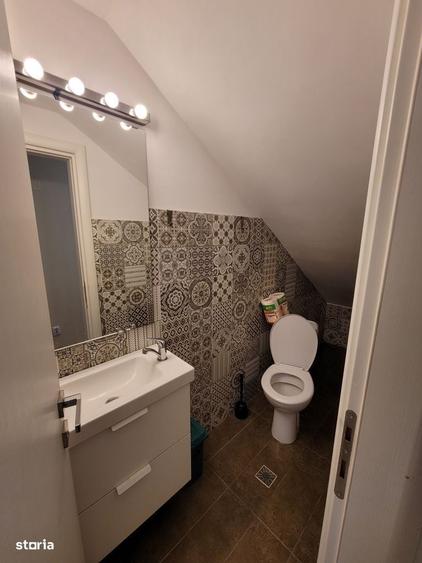 Casă cu 4 camere în Odăile