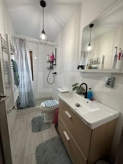 Duplex cu 3 camere cu Canalizare în Florești