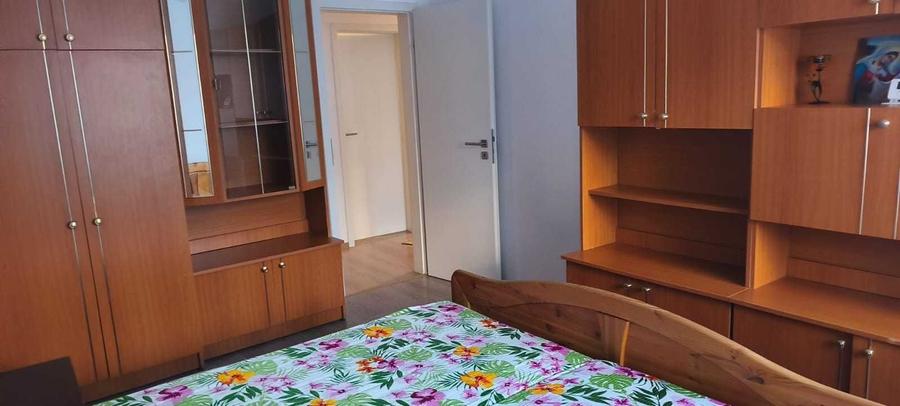 Apartament cu 3 camere decomandat în Turnișor