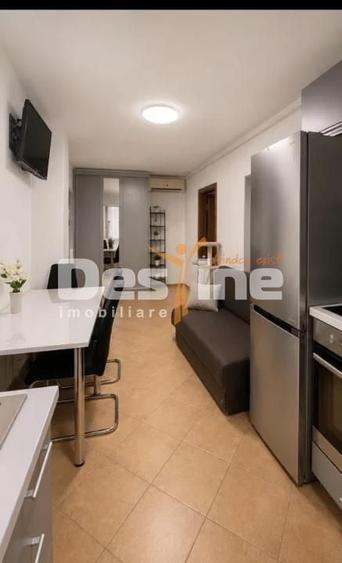 Apartament cu 3 camere decomandat în Soarelui