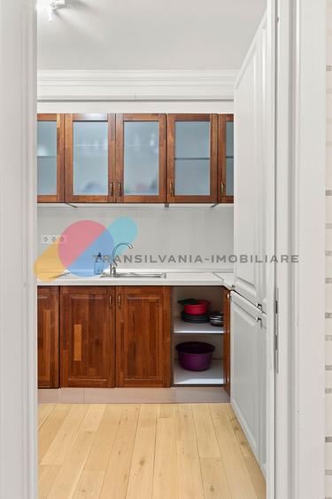 Apartament cu 2 camere decomandat, mobilat în Semicentral