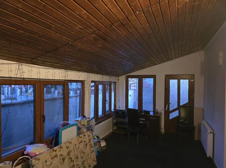 Casă individuală cu 3 camere cu Teren 380 Mp în Cetate
