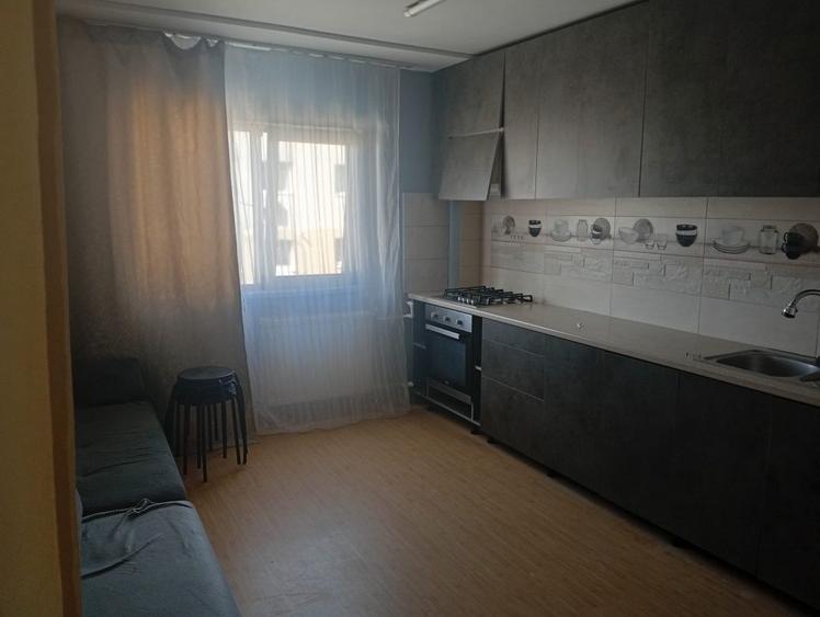 Inchiriez apartament 2 camere - 1