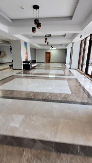 Apartament cu 3 camere semidecomandat, mobilat în Central