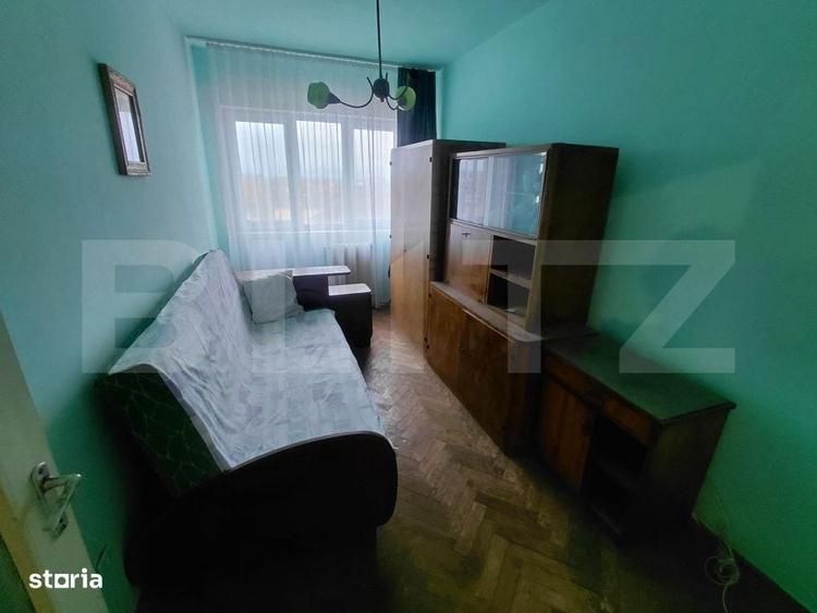 Apartament cu 4 camere decomandat în Central