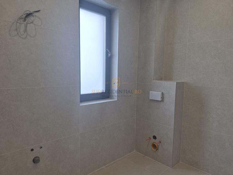 Duplex cu 4 camere cu Canalizare în 1 Decembrie