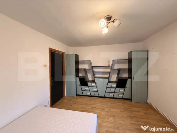 Apartament cu 4 camere decomandat în Rovine