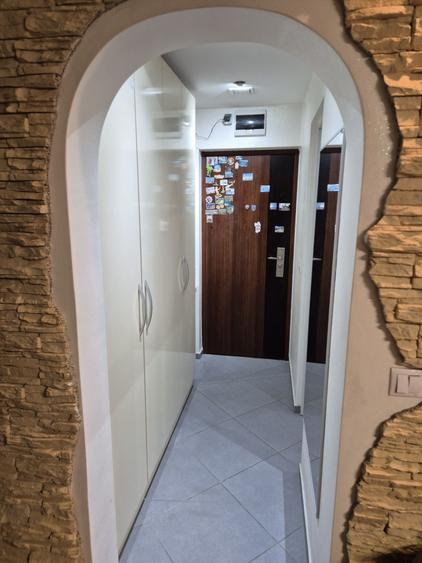 Garsonieră decomandată în Central
