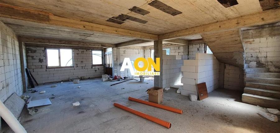 Duplex cu 4 camere cu Canalizare în Ampoi 2