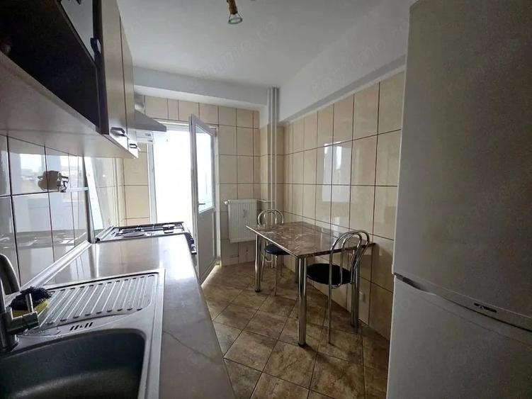 Inchiriez apartament 2 camere Piata Victoriei - decomandat - 1