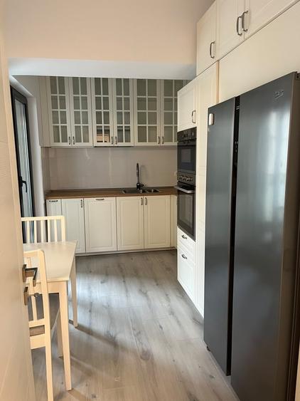 Apartament cu 3 camere decomandat în Lujerului