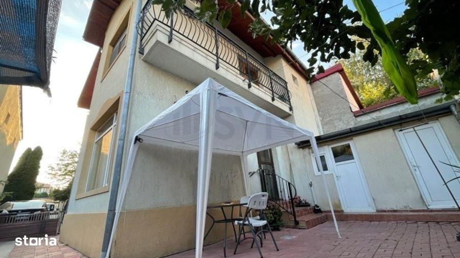 Casă cu 4 camere în Dămăroaia