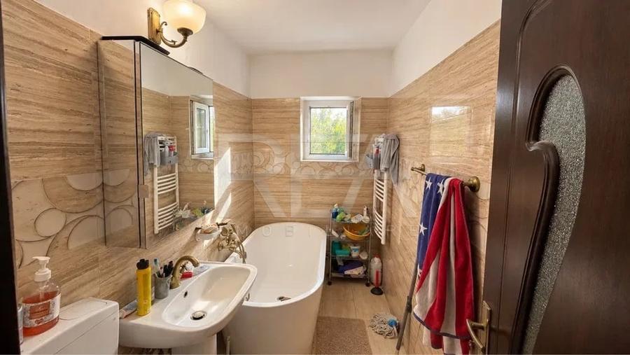 Apartament cu 2 camere decomandat în Trafic Greu