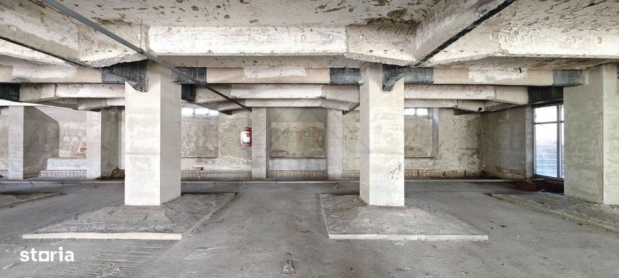 Spațiu comercial, de 381 mp, în Complex Studențesc