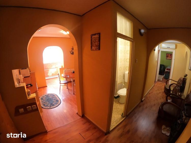 Apartament cu 4 camere decomandat în Central