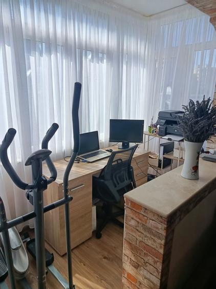 Apartament cu 3 camere decomandat în Narcisa