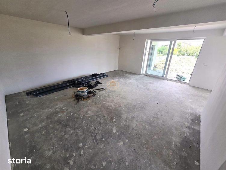 Casă cu 4 camere cu Teren 714 Mp în Burdea