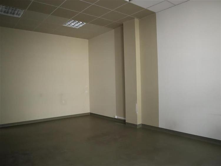 Birou, de 330 mp, în Blașcovici