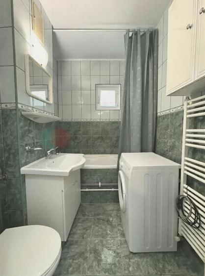 Apartament cu 3 camere decomandat în Tineretului