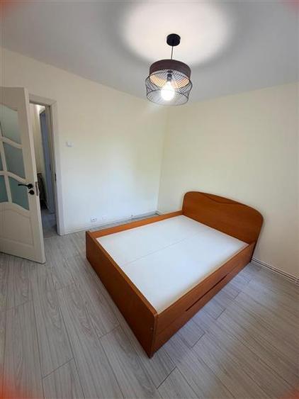 Apartament cu 2 camere decomandat, mobilat în Dacia