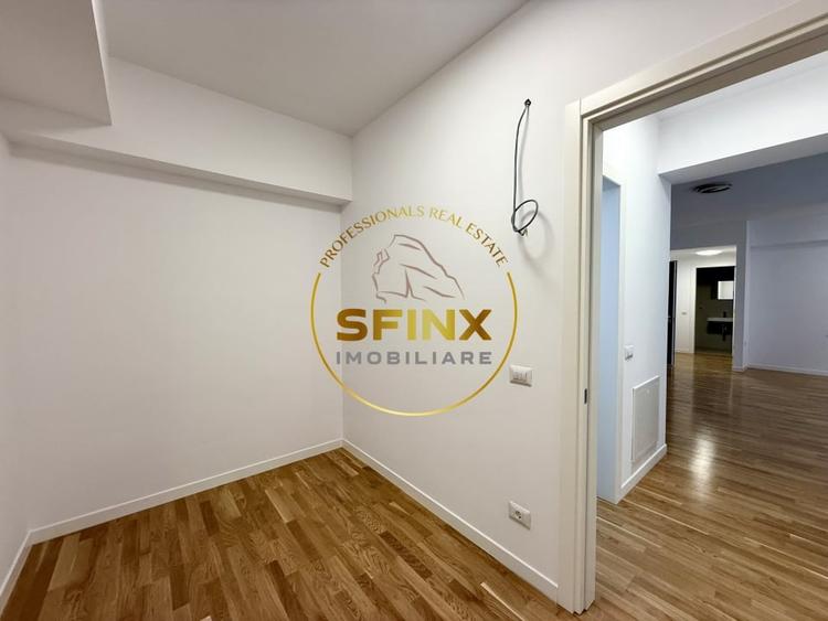 Apartament cu 4 camere semidecomandat în Cișmigiu