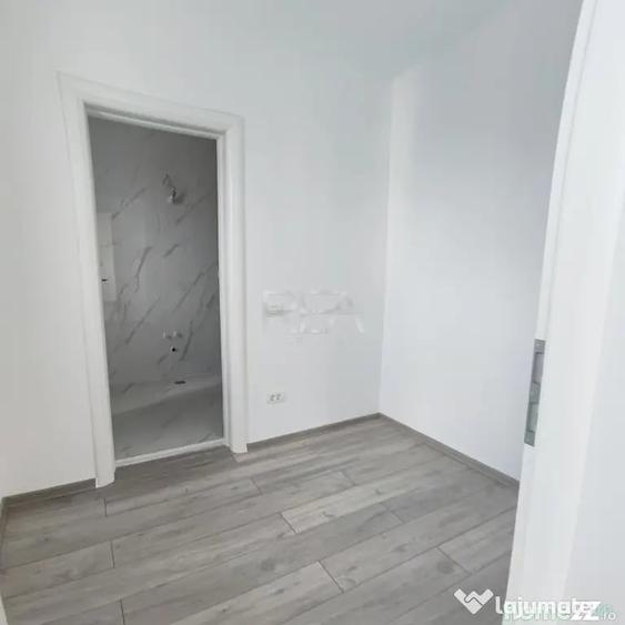 Casă cu 5 camere cu Teren 400 Mp în Domnești
