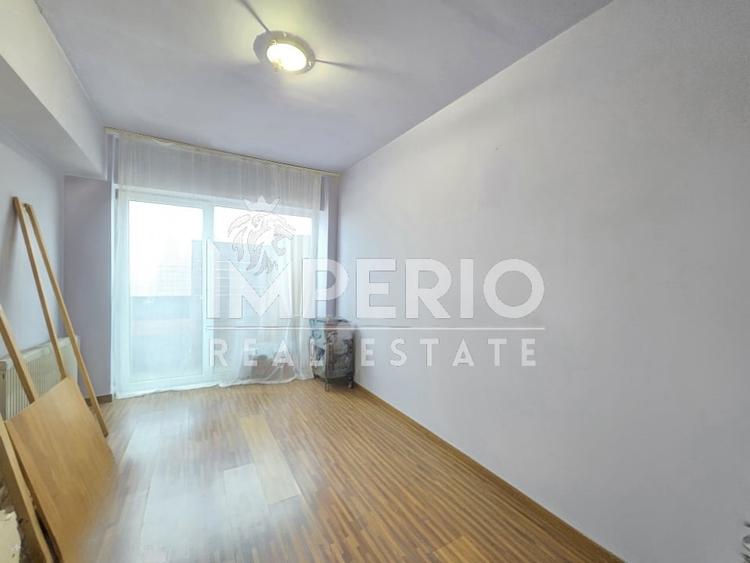 Apartament cu 5 camere semidecomandat, mobilat în Florești