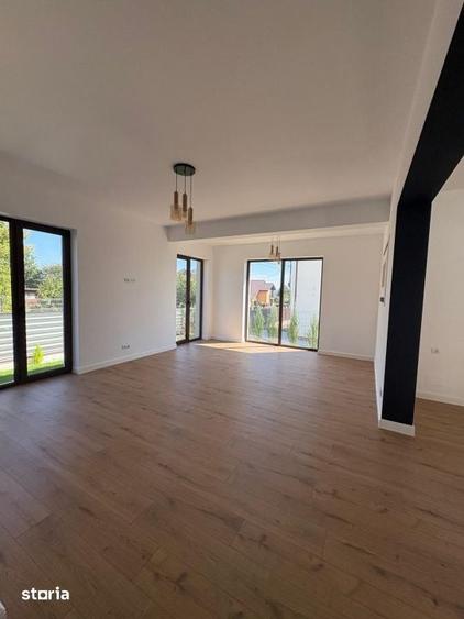 Casă cu 4 camere cu Teren 455 Mp în Valea Borcutului
