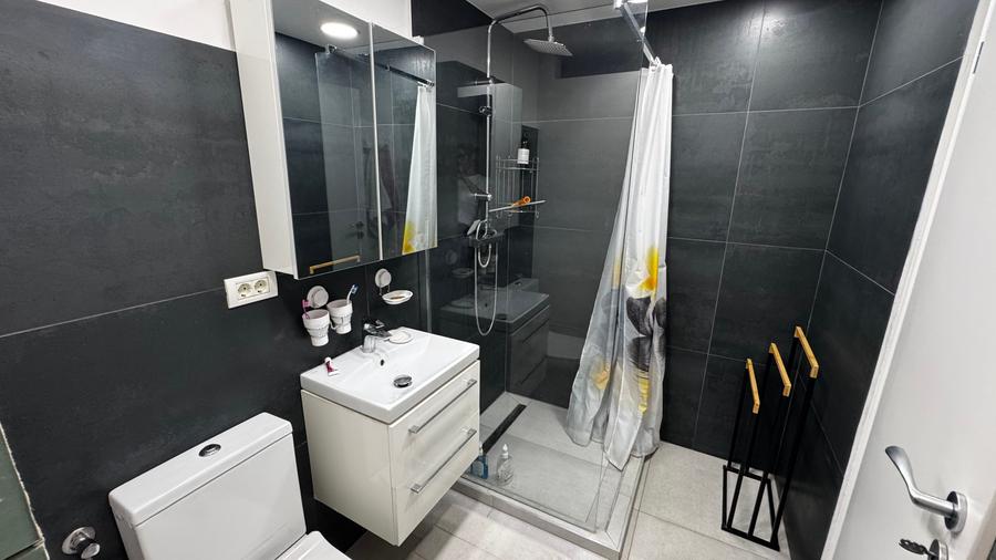 Duplex cu 7 camere cu Canalizare în Blumăna