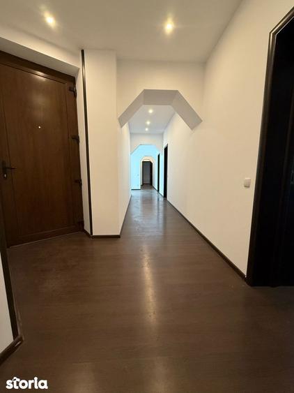 Apartament cu 3 camere în Ultracentral