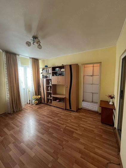 Apartament cu 2 camere semidecomandat în Brâncoveanu
