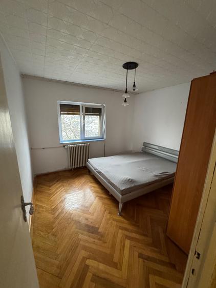Apartament cu 2 camere decomandat în Dobrești