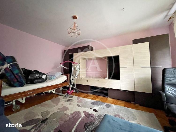 Apartament cu 3 camere decomandat în Rogerius